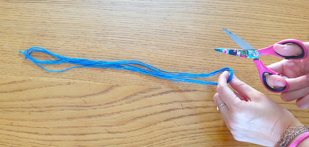 Sznureczki do makiety układu słonecznego