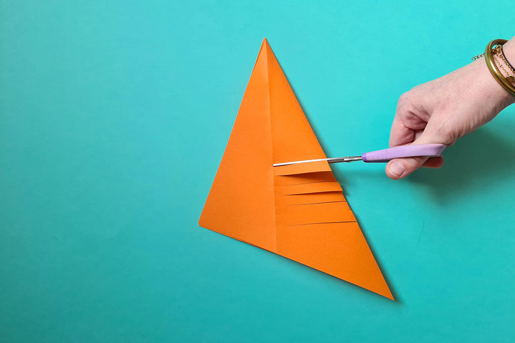 Natnij złożony papier